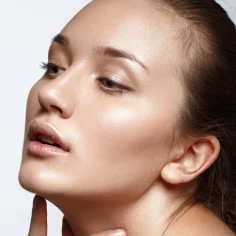 Boosts-skin-Radiance-with-brightening-skincare-product-e1738737231680
